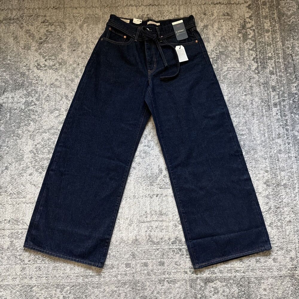 Levi's Women's Jeans Premium Dark Blue XL Straight , Mid Rise Sz 30x31 Brand New